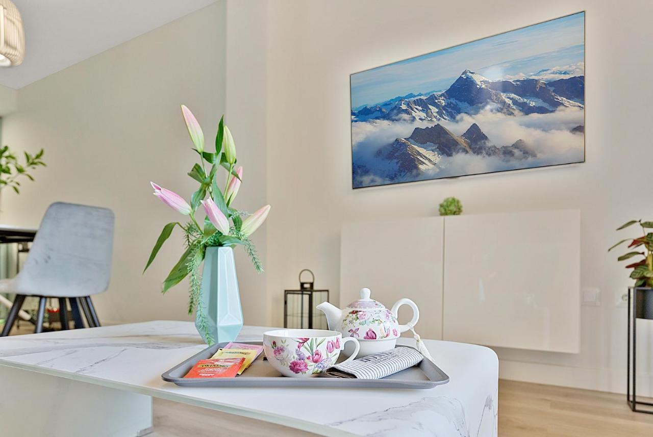 Divina Home Apartments Ла Кала де Михас Екстериор снимка