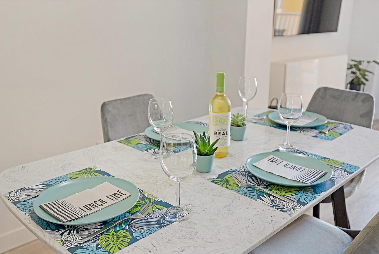 Divina Home Apartments Ла Кала де Михас Екстериор снимка