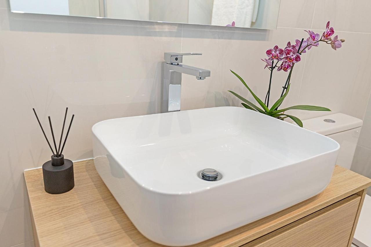 Divina Home Apartments Ла Кала де Михас Екстериор снимка