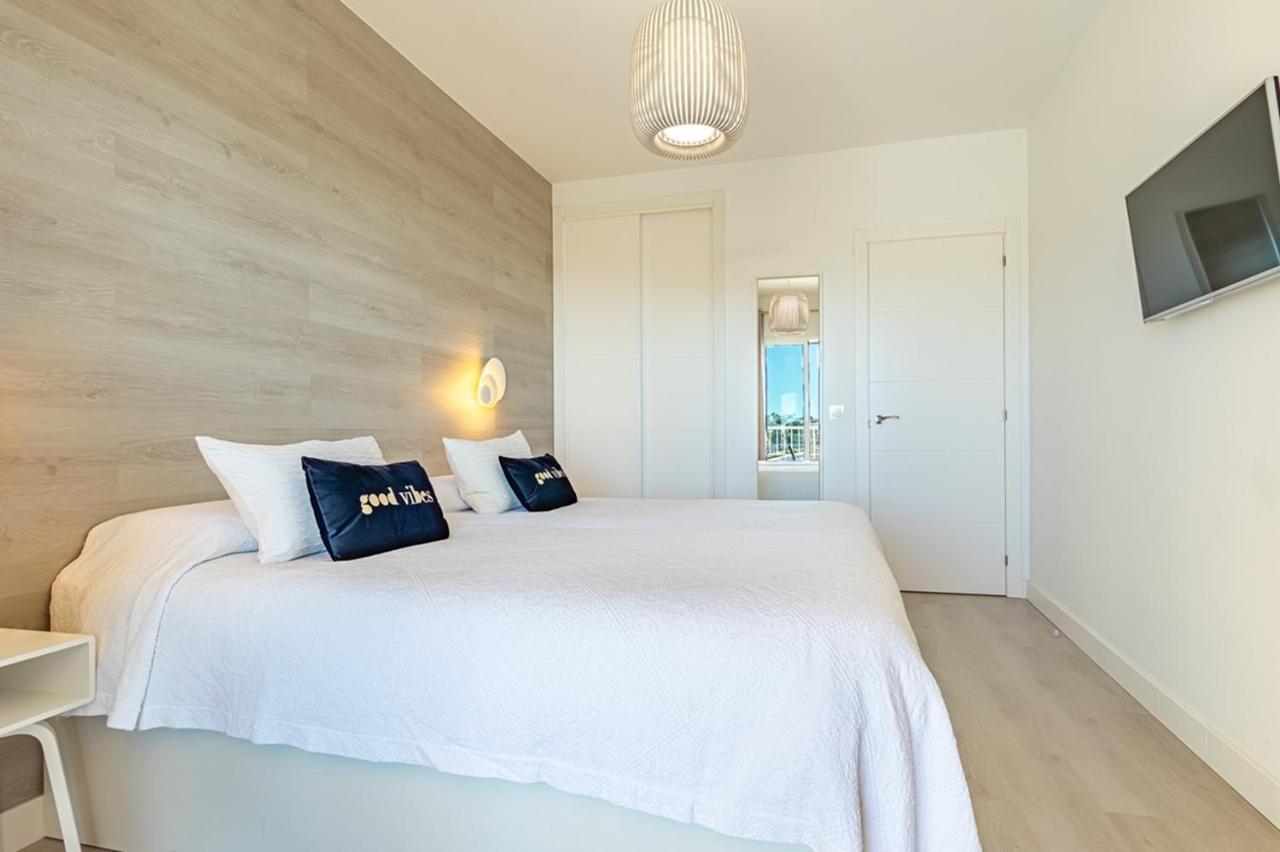 Divina Home Apartments Ла Кала де Михас Екстериор снимка