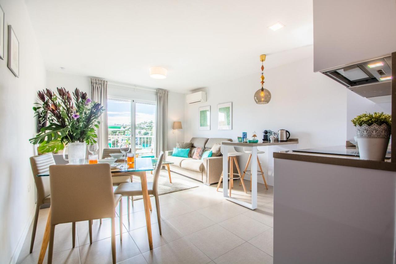 Divina Home Apartments Ла Кала де Михас Екстериор снимка